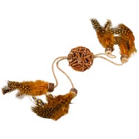 Игрушка для кошек WAUCAT Fun Natural Плетеный мячик с колокольчиком и перьями, 40 см