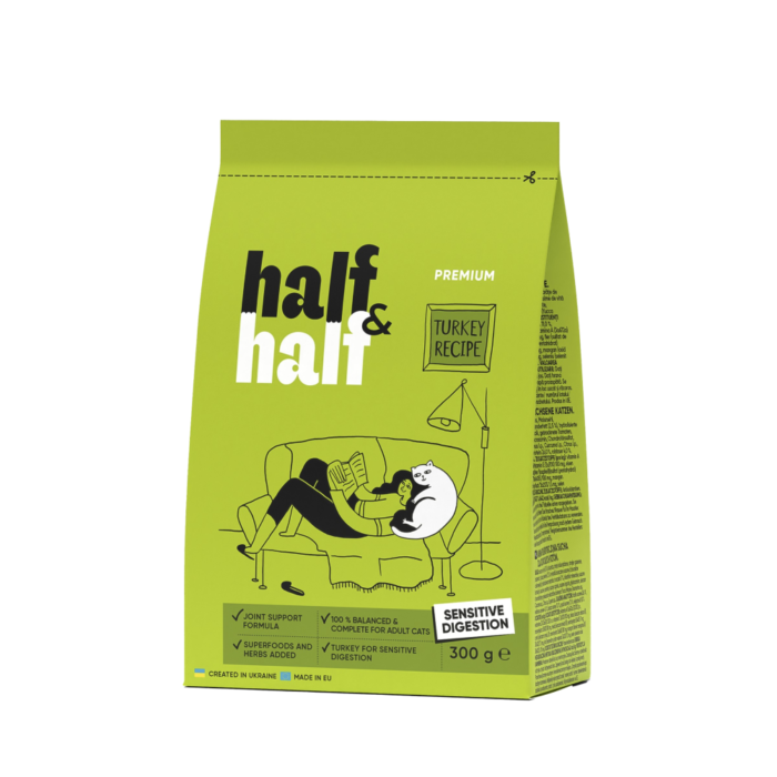 АКЦИЯ HalfHalf - Корм ​​сухой для кошек с чувствительным пищеварением с индейкой, 300 г + Лакомство мясные палочки для кошек с индейкой, 5 г