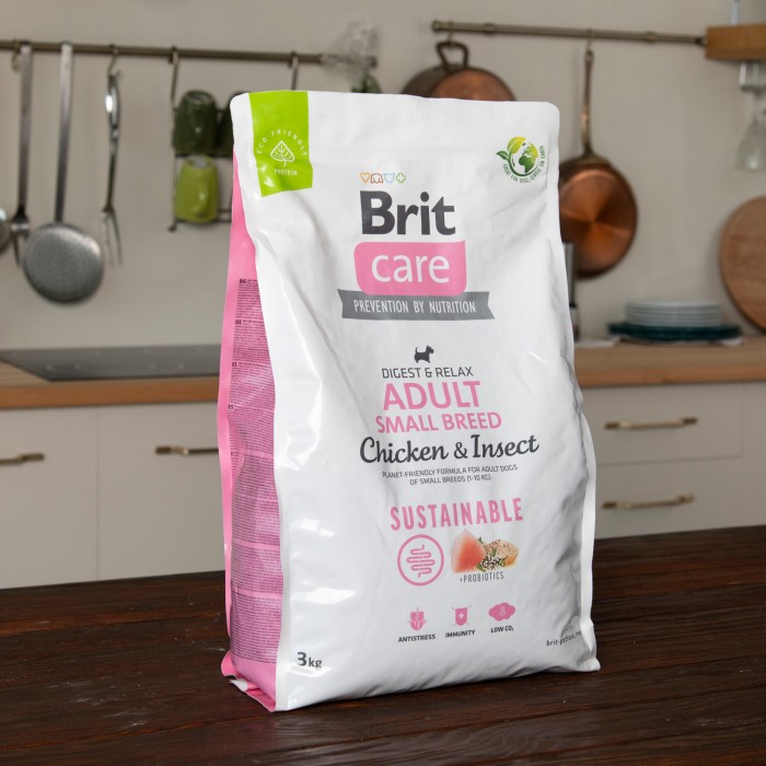 Корм для собак малих порід Brit Care Dog Sustainable Adult Small Breed з куркою та комахами, 3 кг