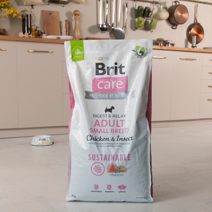 Корм для собак малих порід Brit Care Dog Sustainable Adult Small Breed з куркою та комахами, 7 кг
