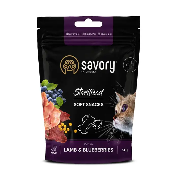 М'які ласощі для кішок Savory Sterilized з ягнятком та чорницею 50 г