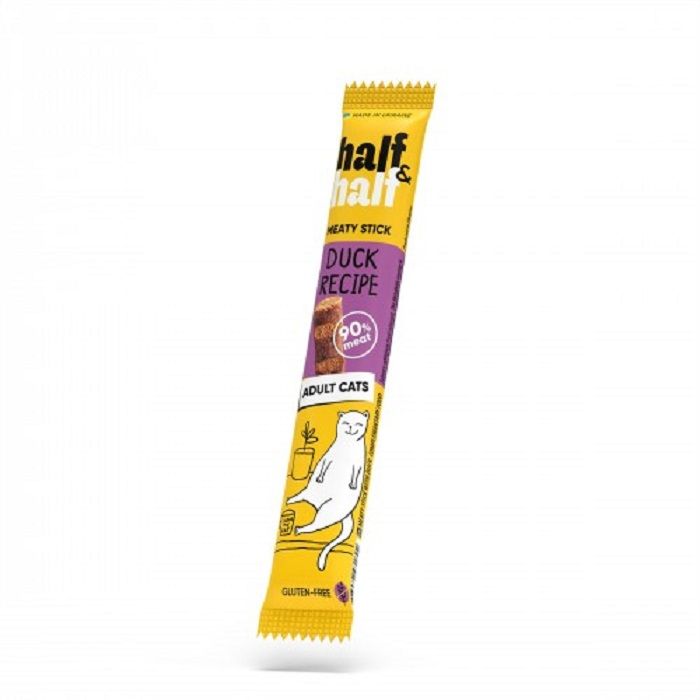 АКЦІЯ HalfHalf - Корм сухий для дорослих котів із яловичиною, 300 г + Ласощі м'ясні палички для котів з качкою, 5 г