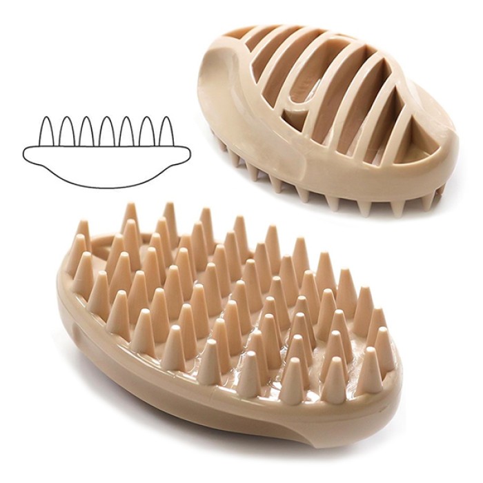 Щетка силиконовая DoggyMan Rubber Brush, для собак и кошек с короткой шерстью, 10.5х6.5х3.5 см, бежевый
