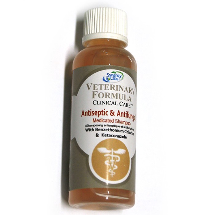 Шампунь для собак и кошек Veterinary Formula Antiseptic&Antifungal, антисептический и противогрибковый, 45 мл