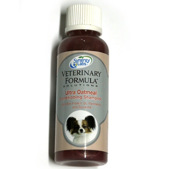 Зволожуючий шампунь для собак та котів Veterinary Formula Ultra Moisturizing з вівсяним борошном та протеїнами шовку, аромат малини та гранату, 45 мл