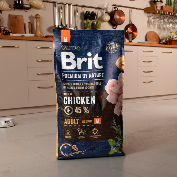 Сухий корм для дорослих собак середніх порід Brit Premium Dog Adult M з куркою, 8 кг