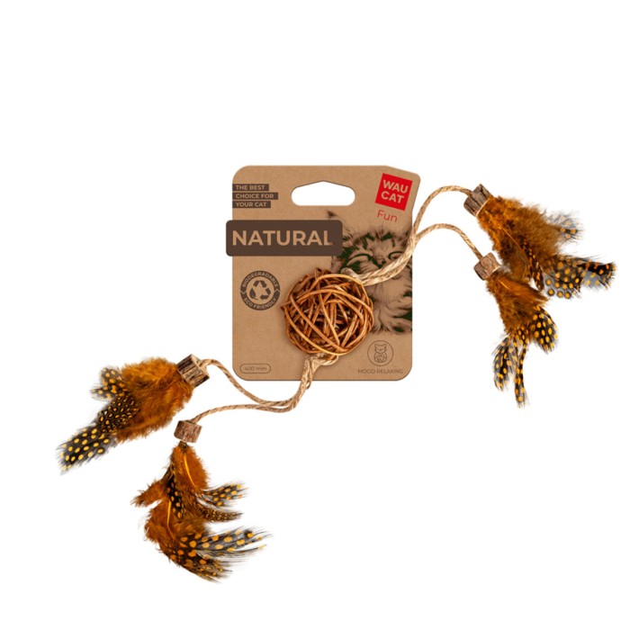 Игрушка для кошек WAUCAT Fun Natural Плетеный мячик с колокольчиком и перьями, 40 см