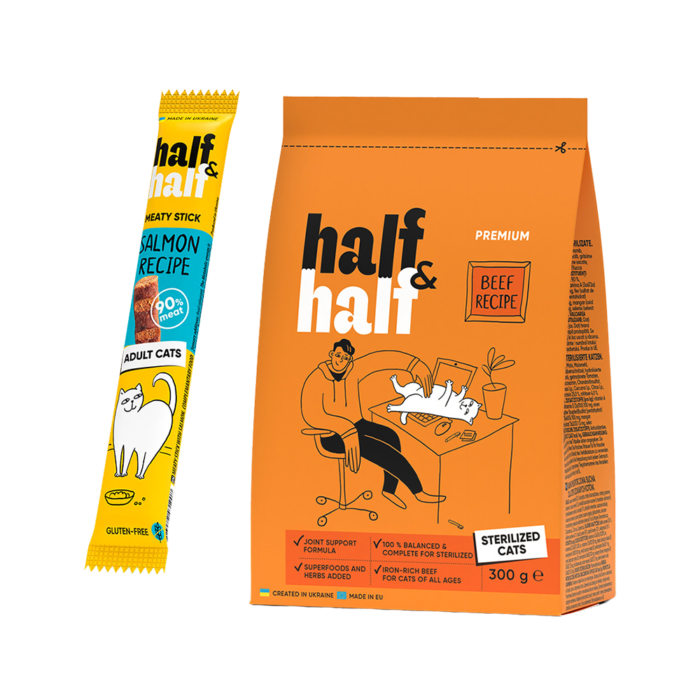 АКЦІЯ HalfHalf - Корм сухий для стерилізованих котів із яловичиною, 300 г + Ласощі м'ясні палички для котів з лососем, 5 г
