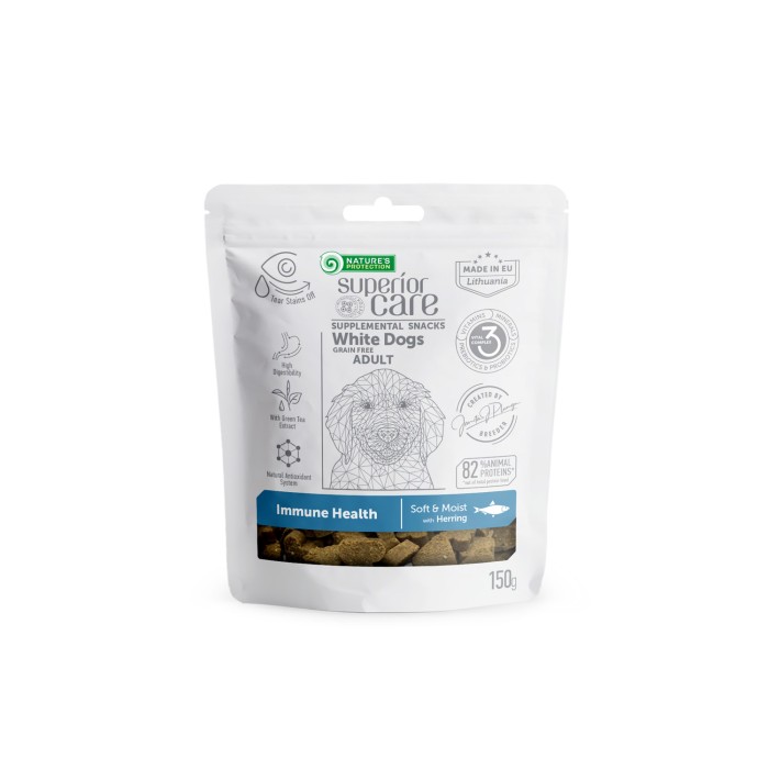 Беззерновые лакомства Nature's Protection Superior Care White Dogs Immune Health, поддержка иммунитета собак светлых расцветок, сельдь, 150 г