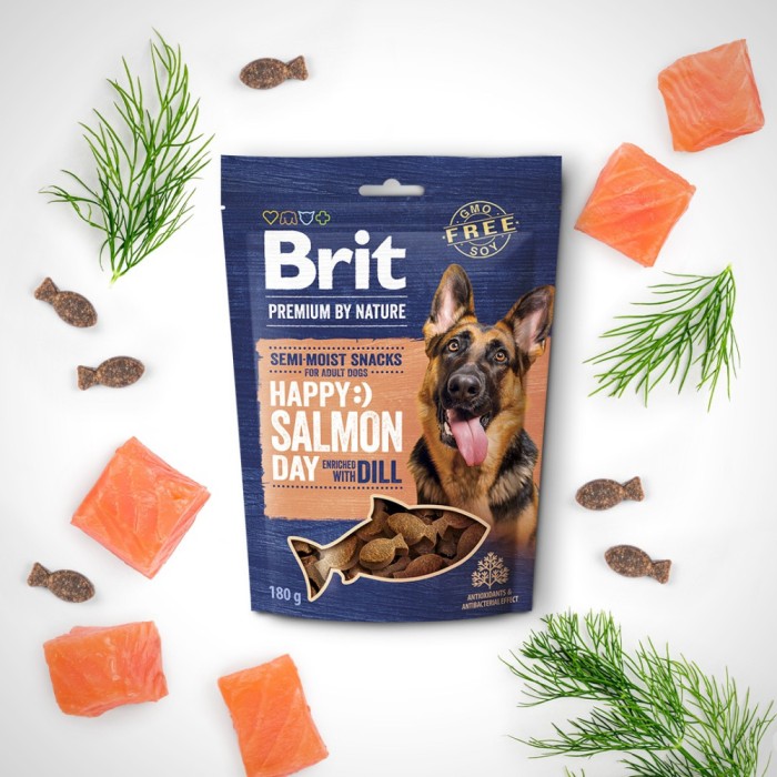 Лакомства для собак Brit Premium Semi-moist Snacks Salmon with Dill полувлажные с лососем и укропом, 180 г