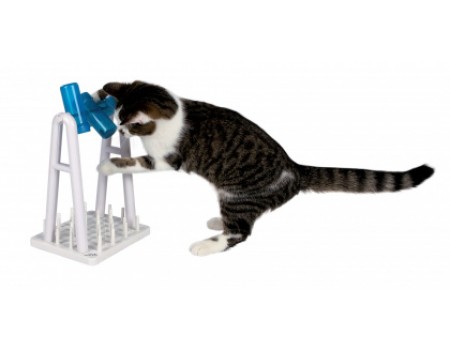 Розвиваюча іграшка для кішки TRIXIE - Cat Activity Turn Around, 22х33х18 см