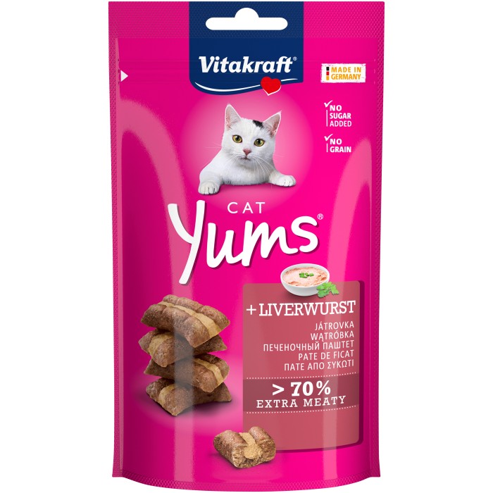 Закуски м'які Vitakraft Cat Yums Liver sausage, для котів, з ліверною ковбасою, 40 гр